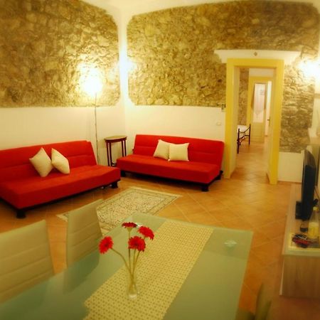 Incantevole E Storico Appartamento In Pieno Centro Taormina Buitenkant foto