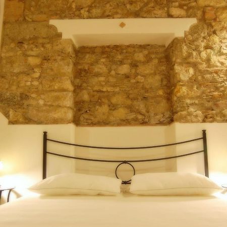 Incantevole E Storico Appartamento In Pieno Centro Taormina Buitenkant foto