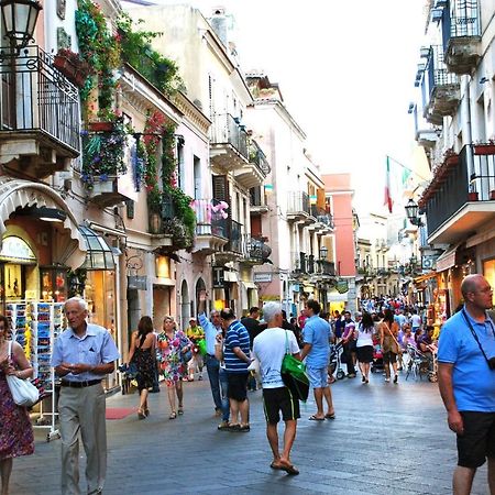Incantevole E Storico Appartamento In Pieno Centro Taormina Buitenkant foto